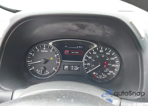 2015 Nissan Pathfinder S z USA, uszkodzony, nr VIN 5N1AR2MNXFC682786